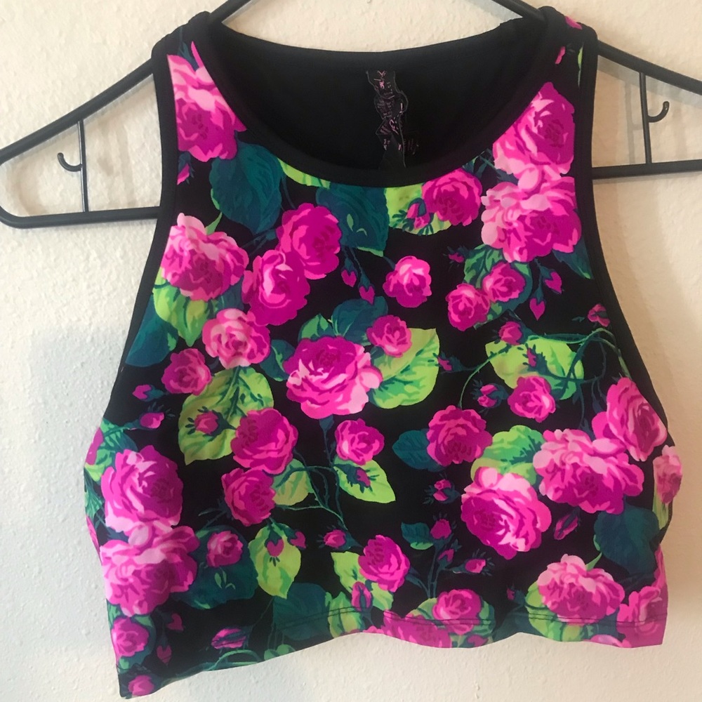 Betsy Johnson Performance Top